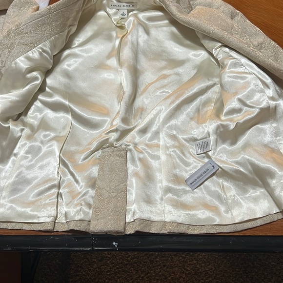 Banana Republic Cream Wool Brocade Tapered Cropped Blazer Size  2 Quiet Luxury - Picture 10 of 16